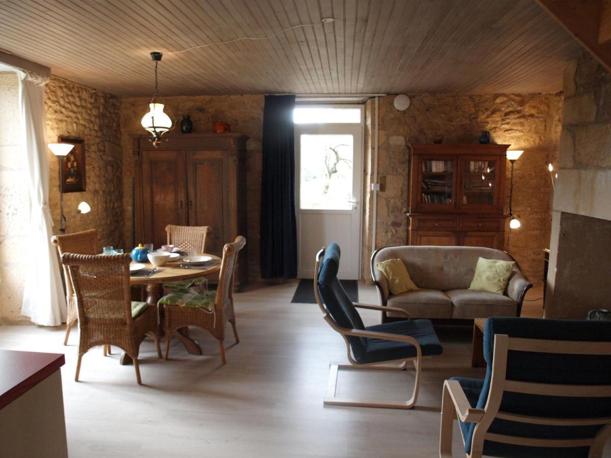 Cozy Cottage In Aquitaine With Private Swimming Pool Peyzac-le-Moustier Exteriör bild