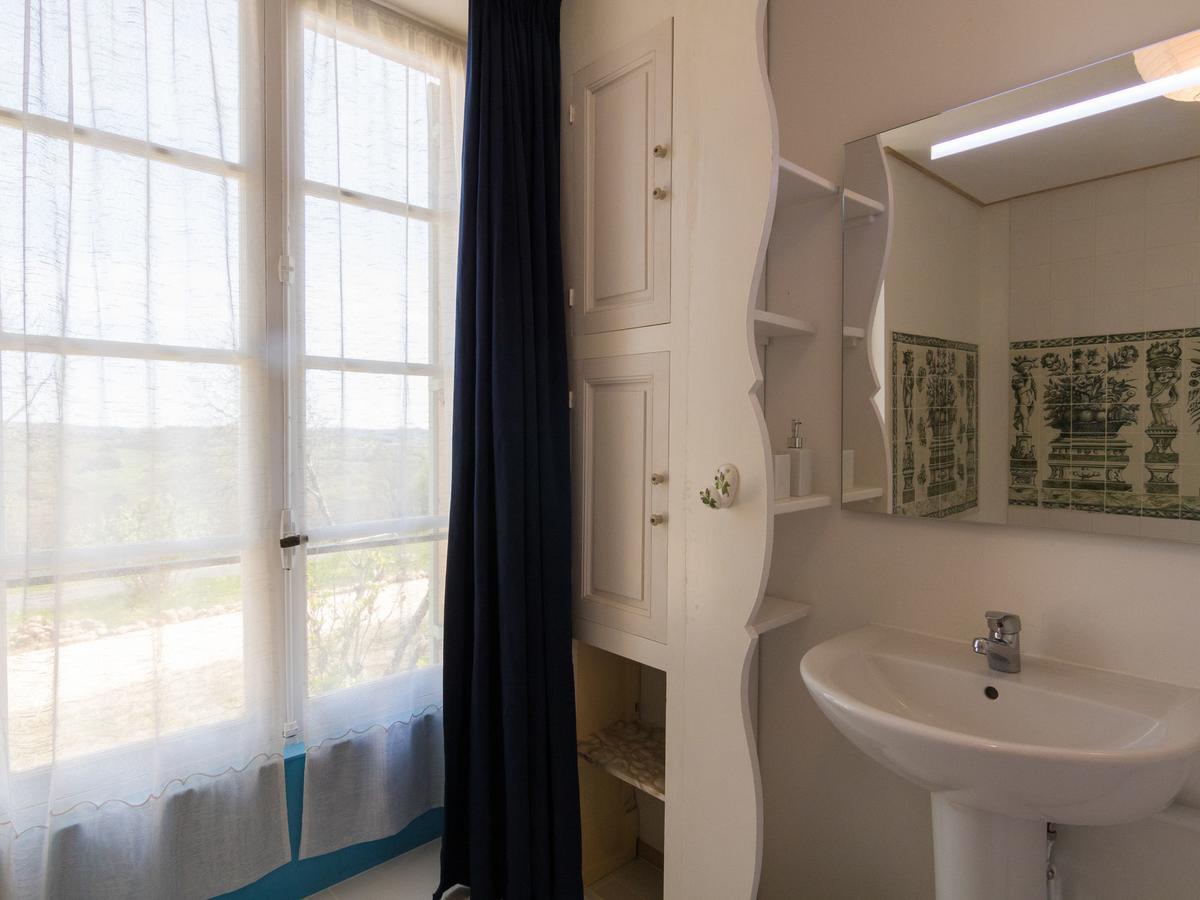 Cozy Cottage In Aquitaine With Private Swimming Pool Peyzac-le-Moustier Exteriör bild